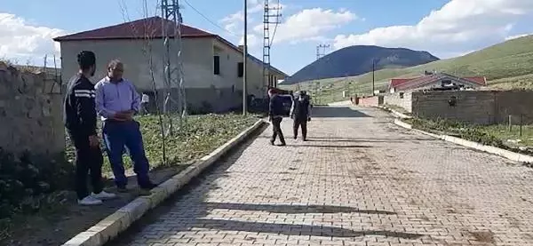 Sivas'ta otomobil ile hafif ticari araç çarpıştı: 9 ölü (6) Sivas'ta otomobil ile hafif ticari araç çarpıştı: 9 ölü (6)