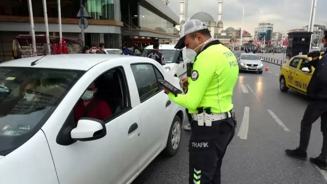 Taksim'de helikopter destekli 'Yeditepe huzur uygulaması' yapıldı