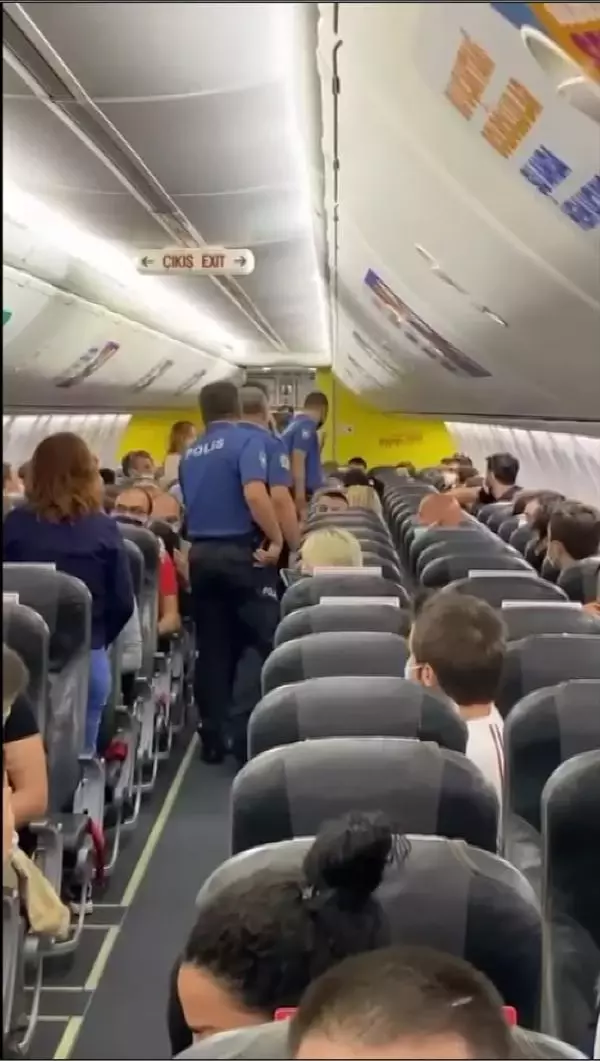 Uçakta 'taciz' ve 'iftira' iddiası Uçakta 'taciz' ve 'iftira' iddiası