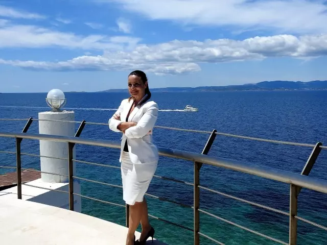 Ünlü tatil merkezi Çeşme'de bütün oteller hizmet vermeye hazır