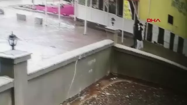 YAŞLI ÇİFTİ DARP EDİP ALTINLARINI ÇALAN ŞÜPHELİLER YAKALANDI