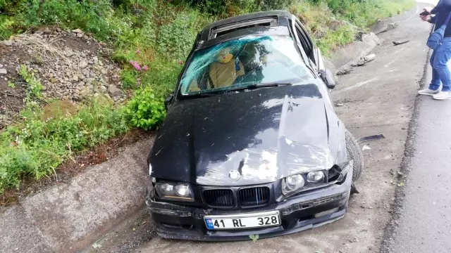 Zonguldak'ta araç su kanalına uçtu: 1 yaralı