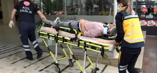 Zonguldak'ta araç su kanalına uçtu: 1 yaralı