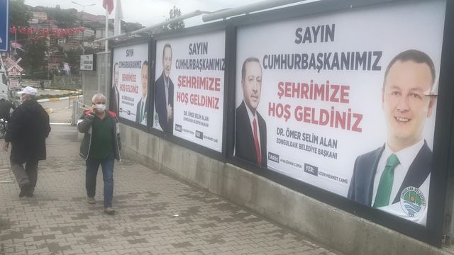 Her yeri afişlerle süslediler! Zonguldak'ta Erdoğan'ın vereceği müjdenin telaşı yaşanıyor