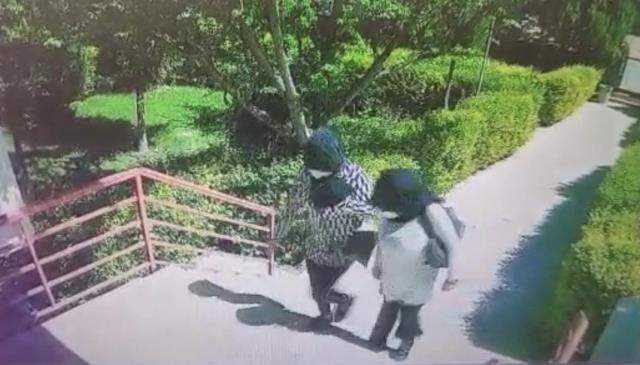 4 kadın hırsız girdikleri evi yarım saat boyunca talan etti