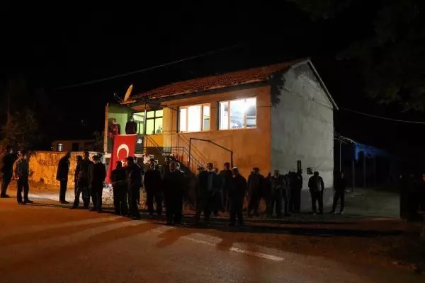 Son dakika haberleri! AFYONKARAHİSAR'A ŞEHİT ATEŞİ DÜŞTÜ Son dakika haberleri! AFYONKARAHİSAR'A ŞEHİT ATEŞİ DÜŞTÜ