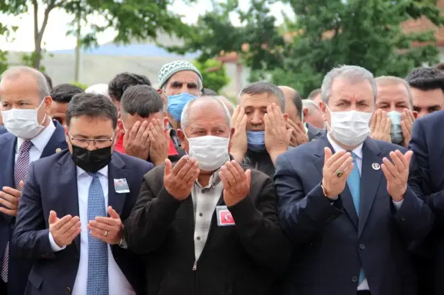 Afyonkarahisar şehidini gözyaşları içinde uğurladı Afyonkarahisar şehidini gözyaşları içinde uğurladı