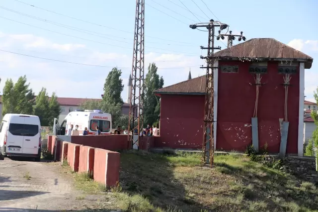 Son dakika... Ağrı'da trafoya girdiği iddia edilen kişi akıma kapılarak öldü Son dakika... Ağrı'da trafoya girdiği iddia edilen kişi akıma kapılarak öldü