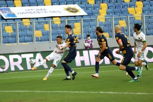 Alanyaspor'da 8 oyuncunun sözleşmesi sona erdi Alanyaspor'da 8 oyuncunun sözleşmesi sona erdi
