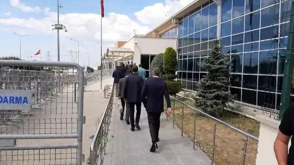 ALİ KOÇ, FUTBOLDA SÖZDE ŞİKE DAVASI İÇİN SİLİVRİ'DE ALİ KOÇ, FUTBOLDA SÖZDE ŞİKE DAVASI İÇİN SİLİVRİ'DE