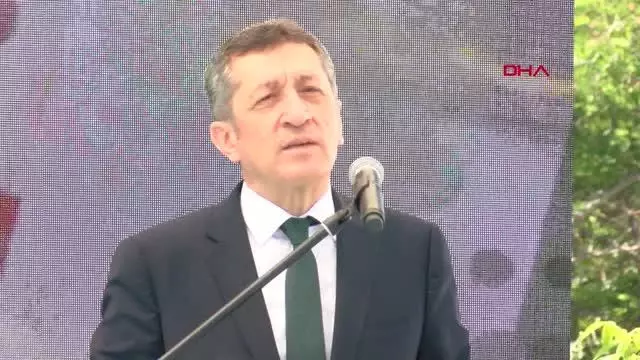 Son Dakika | Bakan Selçuk: Salgında öğretmenlerimizin başarısı tarihe mal olacak şekilde karşımızda duruyor