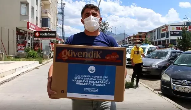 Başkan Orhan'dan kahvehanecilere çay ve şeker desteği