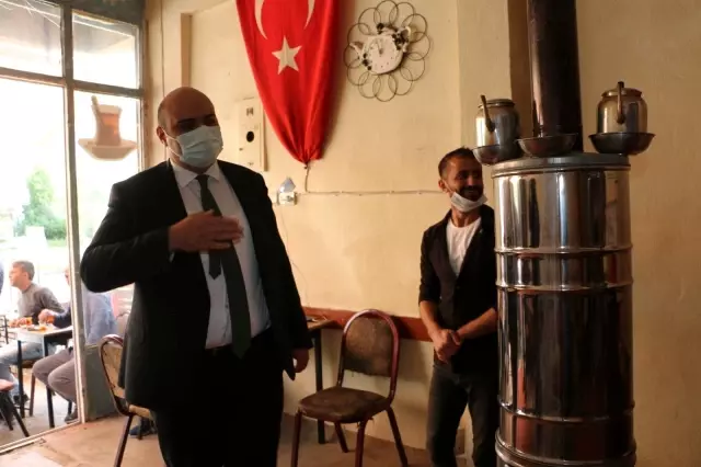Başkan Orhan'dan kahvehanecilere çay ve şeker desteği