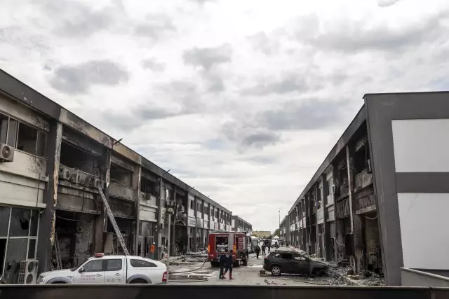Başkentte kimyasal madde üreten merkezde çıkan yangında 38 iş yeri zarar gördü