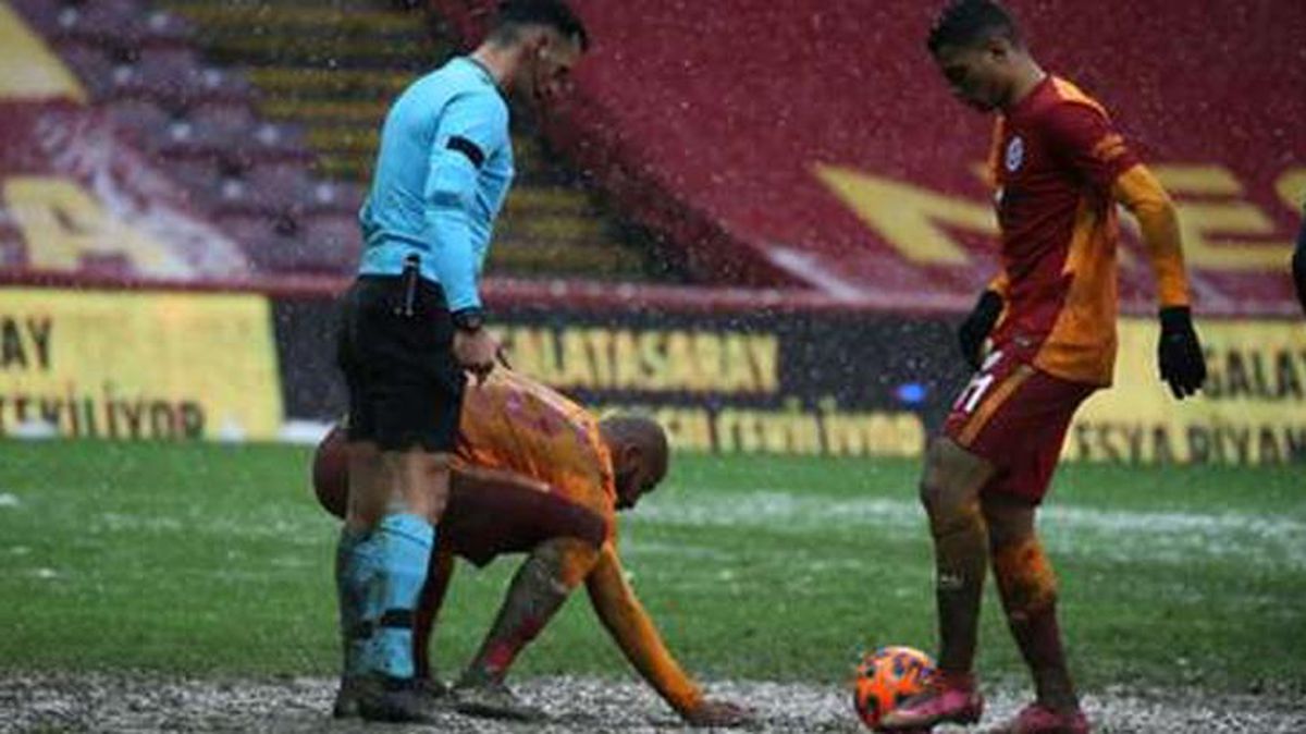 TFF'den bozuk zeminlere önlem! Kulüpler artık çim saha sorumlusu görevlendirecek