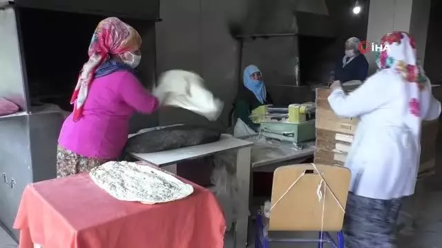 Son dakika haber! Çocuk yaşlarda pişirmeyi öğrendiği tandır ekmeği gelir kapısı oldu Son dakika haber! Çocuk yaşlarda pişirmeyi öğrendiği tandır ekmeği gelir kapısı oldu