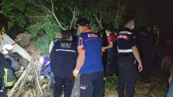 Denizli'de midibüs ve otomobil kazadan sonra şarampole yuvarlandı: 3 ölü, 5 yaralı Denizli'de midibüs ve otomobil kazadan sonra şarampole yuvarlandı: 3 ölü, 5 yaralı