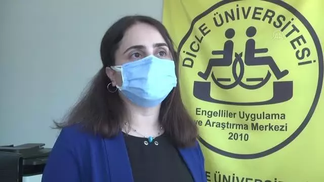 DİYARBAKIR - Görme engelli öğrenciler seslendirilen deneme sınavlarıyla LGS'ye hazırlandı