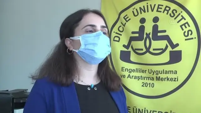 DİYARBAKIR - Görme engelli öğrenciler seslendirilen deneme sınavlarıyla LGS'ye hazırlandı