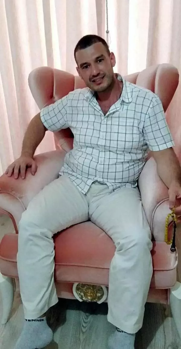 Evin depo duvarına çarpan TIR'ın sürücüsü öldü Evin depo duvarına çarpan TIR'ın sürücüsü öldü