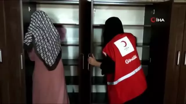 Gönüllü Gençler Tarihi Hoşkadem Camii'nde temizlik yaptı Gönüllü Gençler Tarihi Hoşkadem Camii'nde temizlik yaptı