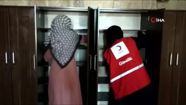 Gönüllü Gençler Tarihi Hoşkadem Camii'nde temizlik yaptı Gönüllü Gençler Tarihi Hoşkadem Camii'nde temizlik yaptı