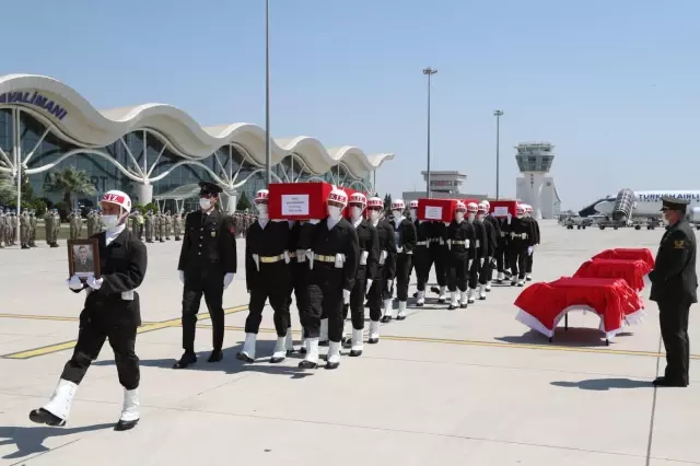 Son Dakika | Şehitler memleketlerine uğurlandı Son Dakika | Şehitler memleketlerine uğurlandı