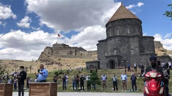 Kars'ta 517 camide yağmur duası