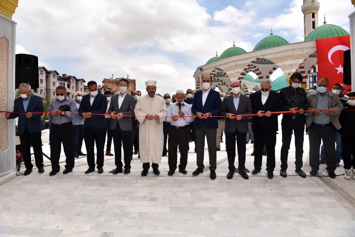 Bosna Hersek Ulu Cami Dualarla Açıldı