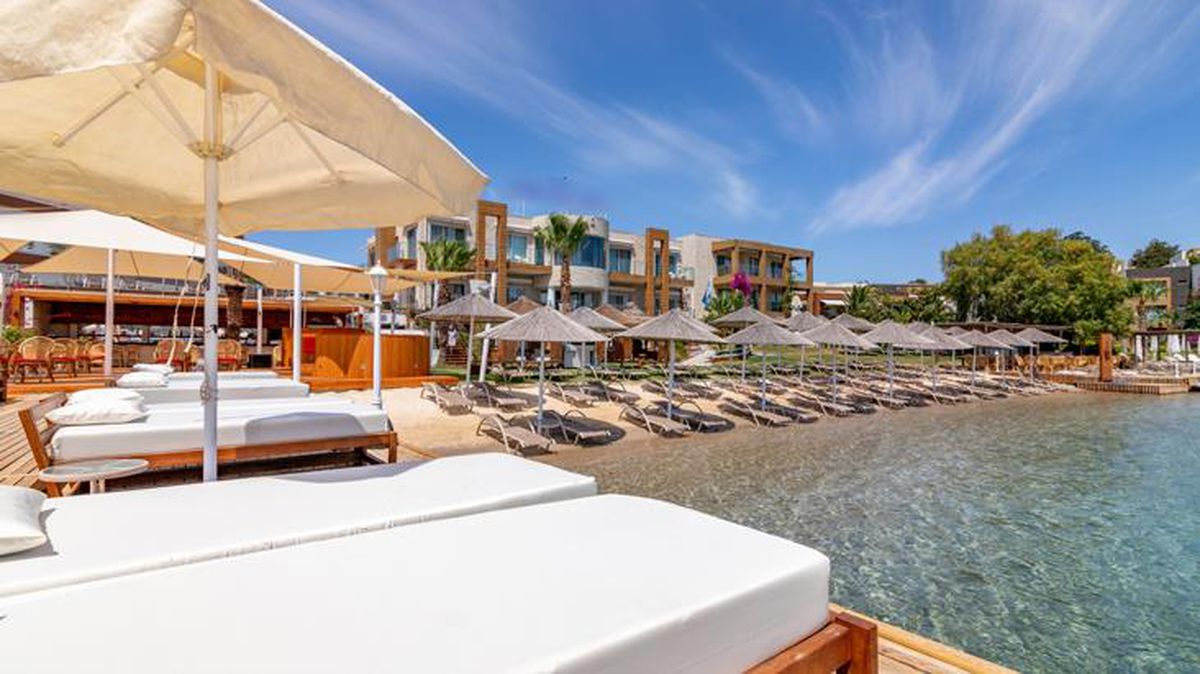 Lüks tatilin merkezi olan Bodrum'da plajlara giriş ücreti 10 bin liraya kadar çıkıyor
