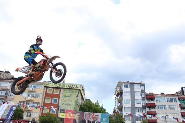 motosikletler havalandi 8 14179609 o