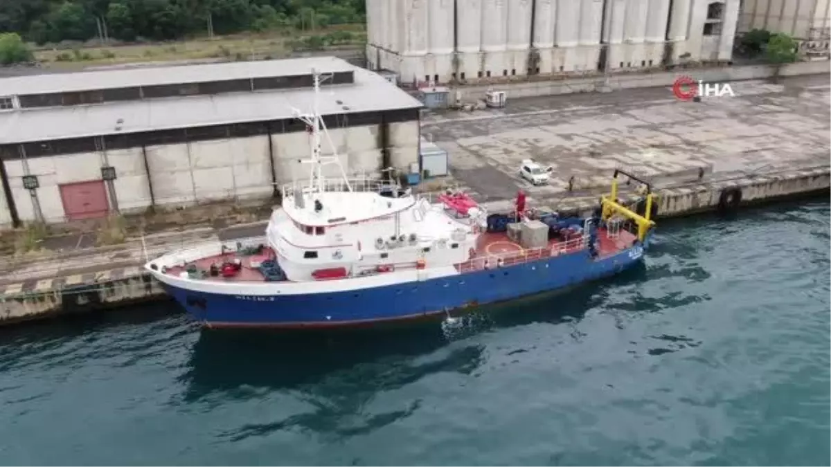 ODTÜ araştırma gemisi Bilim-2, müsilaj için Marmara Denizi'nde