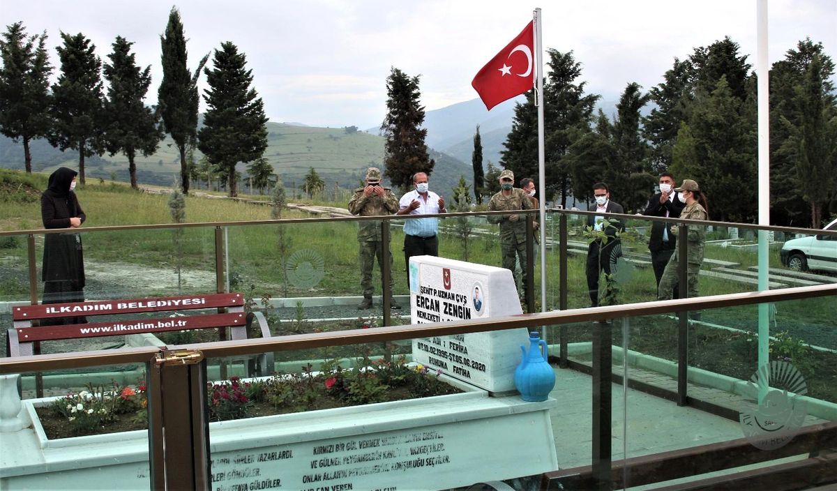 Samsunlu Şehit Ercan Zengin mezarı başında anıldı
