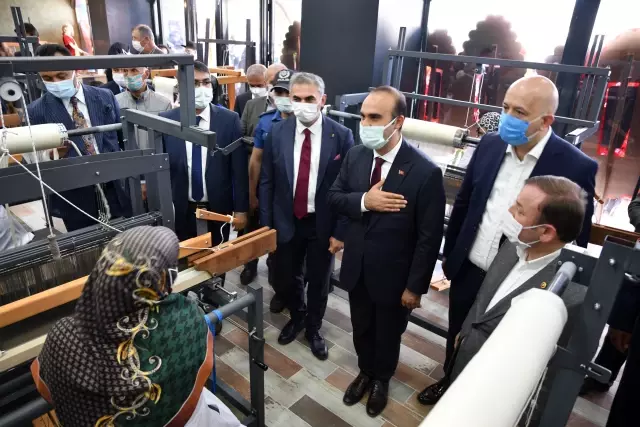 Sanayi ve Teknoloji Bakan Yardımcısı Kacır, Kadınlar Dokuyor Projesi nin açılışını yaptı