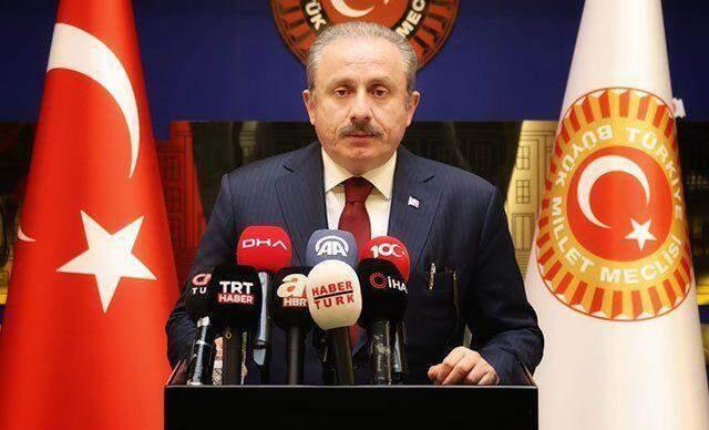 Sedat Peker'den her ay 10 bin dolar alan siyasetçi muhalefetin gündeminden düşmüyor! CHP'li vekil köprüye pankart astı