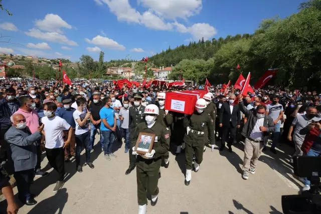 Şehit Piyade Uzman Çavuş Şahin Sarılmaz, son yolculuğuna uğurlandı