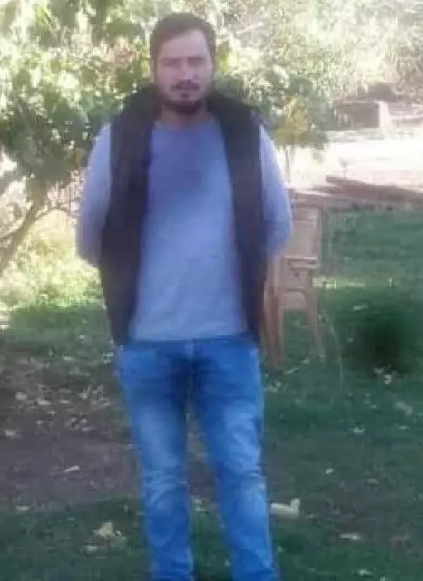 Son dakika haberleri... Sivas'taki kazada ölenlerden 4'ü, Ağrı'da toprağa verildi Son dakika haberleri... Sivas'taki kazada ölenlerden 4'ü, Ağrı'da toprağa verildi