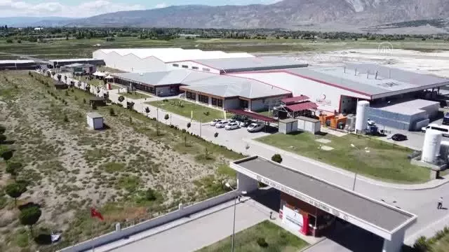 Türk Kızılay Erzincan Mineralli Su İşletmesi'nde yeni üretim hattı açılarak kapasite artırıldı