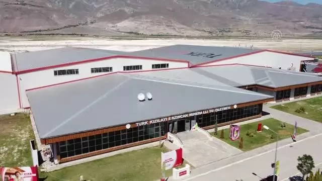 Türk Kızılay Erzincan Mineralli Su İşletmesi'nde yeni üretim hattı açılarak kapasite artırıldı