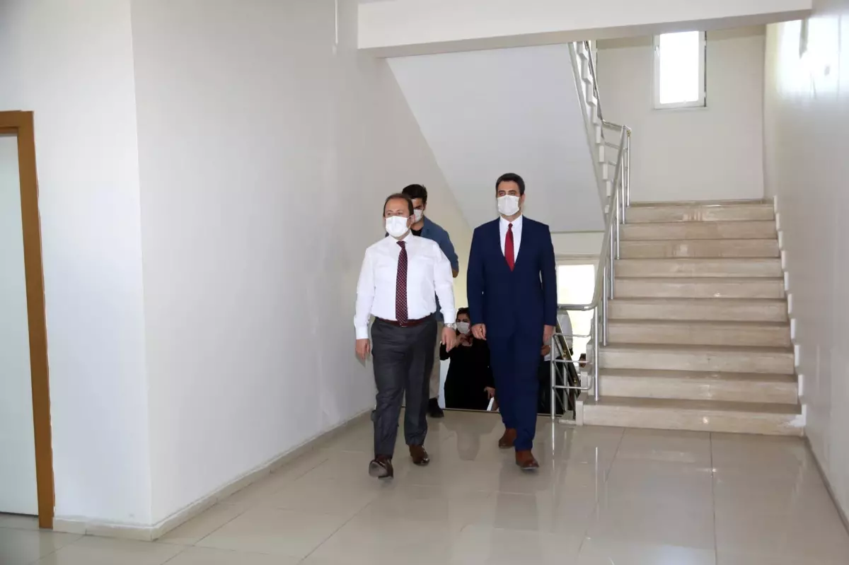 Vali Ali Hamza Pehlivan, İl Özel İdaresi Silopi Tır Parkı İşletmesini Ziyaret Etti