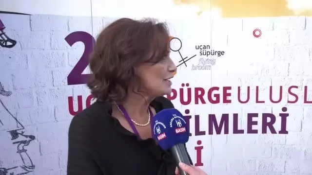24. Uçan Süpürge Uluslararası Kadın Filmleri Festivali Ödül Töreni sanatçı ve sanatseverlerle buluştu