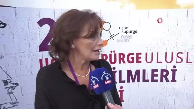 24. Uçan Süpürge Uluslararası Kadın Filmleri Festivali Ödül Töreni sanatçı ve sanatseverlerle buluştu