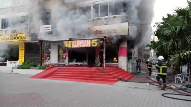 İş yerinde çıkan yangında 1 kişi yaralandı İş yerinde çıkan yangında 1 kişi yaralandı