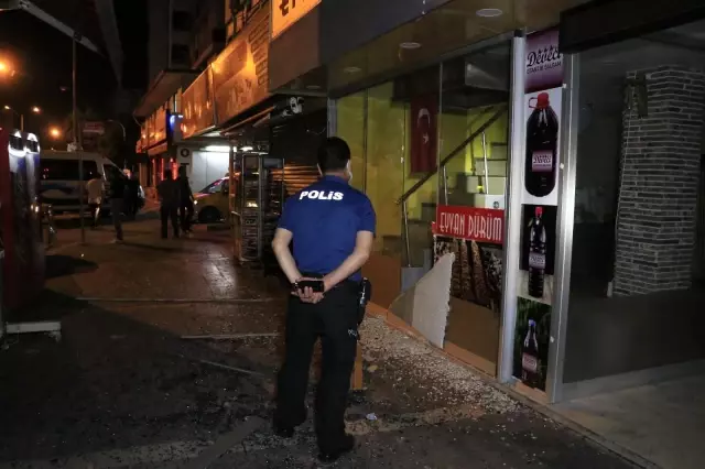 Adana'da kebapçıya kalaşnikof ve tabanca ile saldırı Adana'da kebapçıya kalaşnikof ve tabanca ile saldırı