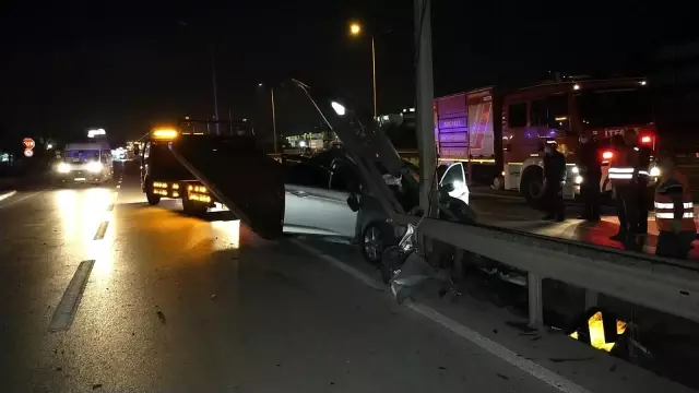 Alkol alıp hız yapınca dehşeti yaşadılar: 1 ölü, 2 yaralı Alkol alıp hız yapınca dehşeti yaşadılar: 1 ölü, 2 yaralı