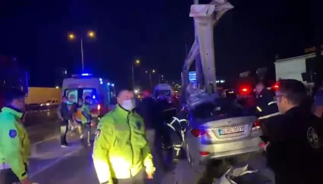 Son dakika haberi... Alkol alıp hız yapınca dehşeti yaşadılar: 1 ölü, 2 yaralı Son dakika haberi... Alkol alıp hız yapınca dehşeti yaşadılar: 1 ölü, 2 yaralı