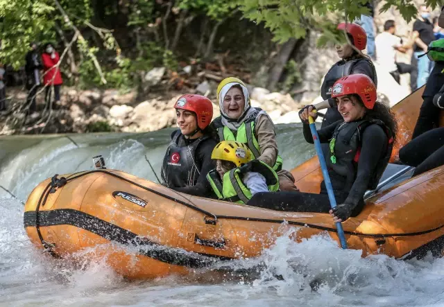 Marmara'nın rafting parkuru Orhaneli'de açıldı