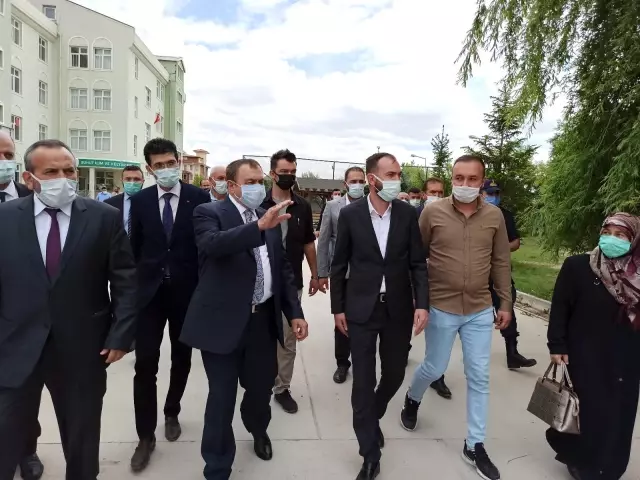 Eski Bakan Eroğlu baba ocağı Şuhut'ta Eski Bakan Eroğlu baba ocağı Şuhut'ta