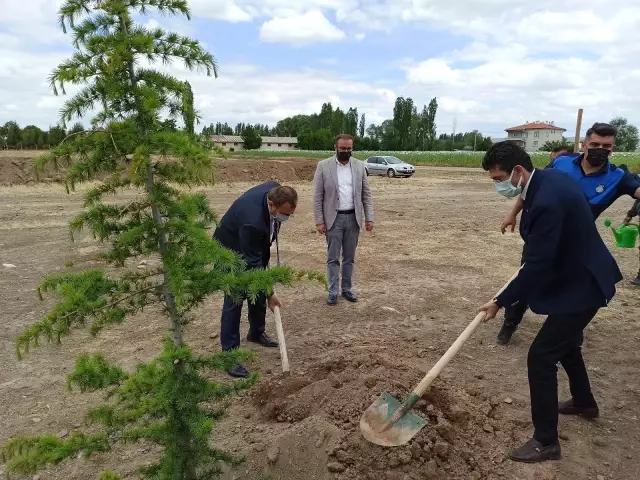 Eski Bakan Eroğlu baba ocağı Şuhut'ta Eski Bakan Eroğlu baba ocağı Şuhut'ta
