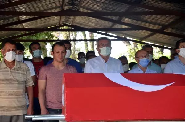Son dakika haberleri: Kazada hayatını kaybeden Sözleşmeli Piyade Er Ahmet Esen toprağa verildi Son dakika haberleri: Kazada hayatını kaybeden Sözleşmeli Piyade Er Ahmet Esen toprağa verildi